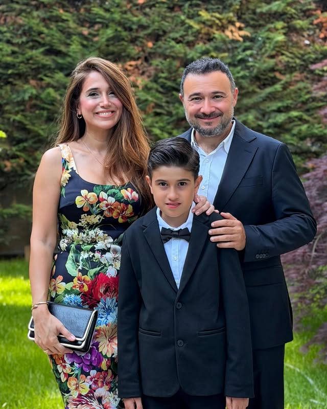 Duygusal, mutlu dünden 🥲🥰 Bütün evlatlarımızın yolu, bahtı açık olsun ❤️🙏 #mezunkero 🐿️🎓🥰