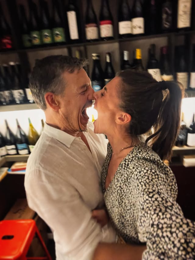 Era poco prima dell’estate 2016 quando abbiamo saputo che io sarei stata Silvia e tu Corrado. Sono passati 10 anni e quei sei mesi lì noi ce li portiamo nel cuore come solo noi sappiamo. E nel frattempo continuiamo a tenerci per mano ….. ♥️ ♾️ 

@giorgiolupano 

#together #persempre #love #sacrificiodamore #francescavaltorta