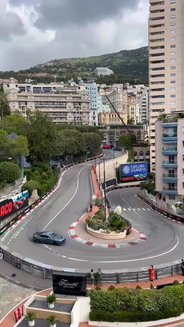 I couldn’t resist 😂 It was only a matter of time before using the Drift Brake in the @fordmustang Dark Horse here in Monaco 🙌 @fordracing #f1pirellihotlaps #fordreturns @pirelli_motorsport @pirelli 🎥 @aliciafterparty