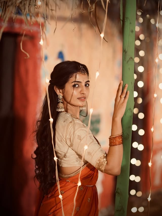 At 11:11, Choosing peace, Choosing confidence, and Choosing myself." 

📷 @pic_by_shekar 
🥻 @dishaa_designers 
👱‍♀️ @sharmila_makeup_studio_acadamy

#nagadurga