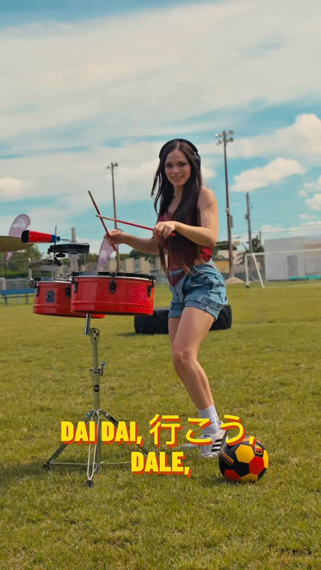 Dai Dai ⚽️🥅
Quién está listo para el mundial ?! 🌍❤️✨
Y si etiquetamos a @shakira 🙈Quizás un día necesite una timbalera 🫠✨❤️