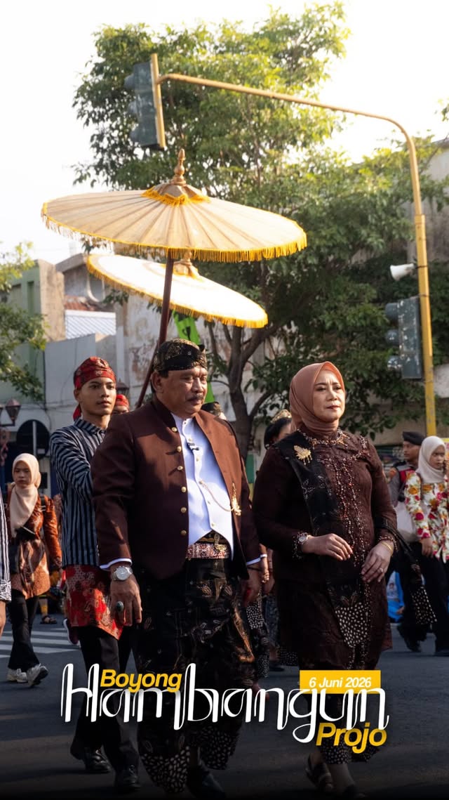 Boyong Hambangun Projo ✨Bersama melangkah, bersama berkarya, dan bersama membangun demi kemajuan daerah yang lebih baik. Kegiatan ini menjadi bukti bahwa semangat gotong royong dan kebersamaan masih terus hidup di tengah masyarakat.Karena perubahan besar selalu dimulai dari langkah kecil yang dilakukan bersama. 💙#BoyongHambangunProjo #GotongRoyong #MembangunBersama #UntukKemajuanBersama #IndonesiaMaju by @asli.nganjuk