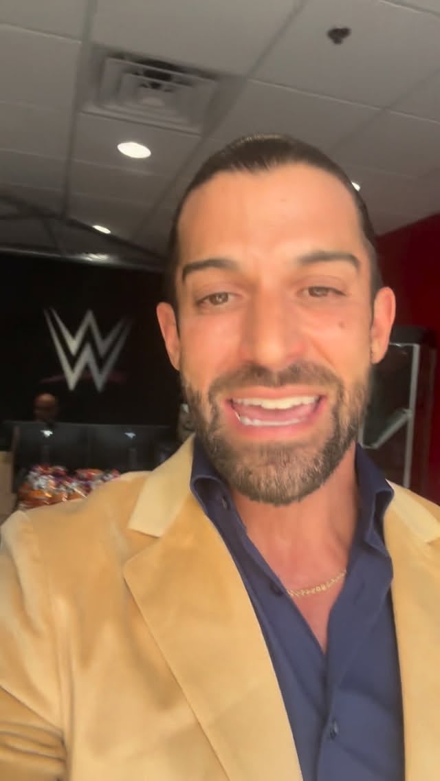 It’s a beautiful day in Orlando, FL and it’s gonna be a great night on @wwenxt on the @thecw