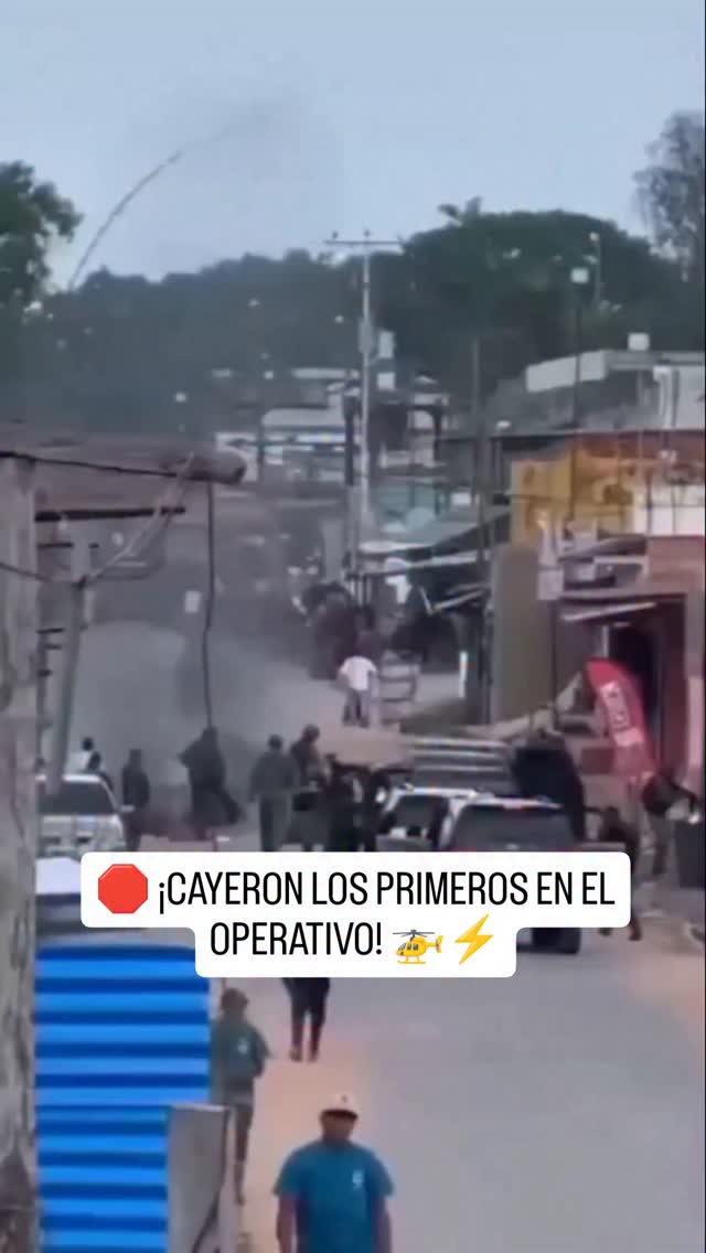 ​🚀 ¡DATO MATA RELATO! La presión en el sur se siente. Tras el intenso despliegue de comandos especiales de la FANB en el eje Km 88 – Las Claritas, las primeras detenciones ya son un hecho. Los operativos en el estado Bolívar han comenzado a arrojar resultados, marcando un golpe directo a las estructuras que operan en las zonas mineras. 🛑⚠️​🕵️‍♂️ EL DATAZO:​Acción contundente: El despliegue de fuerzas especiales no fue solo una maniobra de patrullaje; ya se reportan los primeros detenidos que fueron trasladados para ser puestos a la orden de los organismos competentes.​Golpe a la minería ilegal: Estas acciones buscan desarticular las redes que controlan la extracción y comercialización ilícita en la zona, un problema que ha afectado la seguridad y la soberanía en el eje de la Troncal 10.​El seguimiento: Seguimos monitoreando la situación en Ciudad Bolívar y las zonas aledañas para ver cómo avanza este proceso y si se confirman más implicados.​#TeGustaEsteDato porque no nos quedamos solo con el sobrevuelo, seguimos la pista de las consecuencias reales. La justicia debe prevalecer sobre cualquier interés particular en nuestras zonas mineras. 👊⚡​👇 ¿Qué opinas sobre este primer balance de los operativos? ¿Crees que esto marcará un antes y un después en el control del sur de Bolívar? ¡La caja de comentarios es tuya, vamos a debatir con altura! 💬🗣️​#TeGustaEsteDato #Bolívar #Km88 #LasClaritas FANB Detenidos by @tegustaestedato
