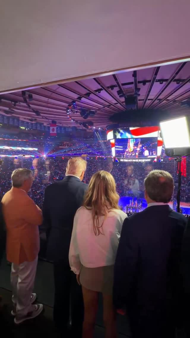 President @realDonaldTrump at the NBA Finals Game 3 at MSG! 🏀🇺🇸

🎥: @margomartin