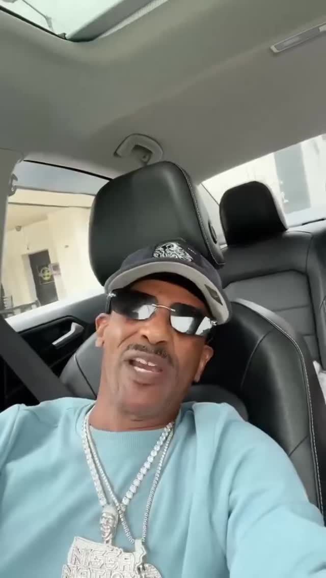 Charleston White reacts to Karmelo Anthony being found guilty in the Austin Metcalf murder trial 👀

“This was unfair. It was an all-white jury, and the judge, DA, and Austin’s dad are all buddies. We’ve already got the money set aside to appeal and keep fighting”