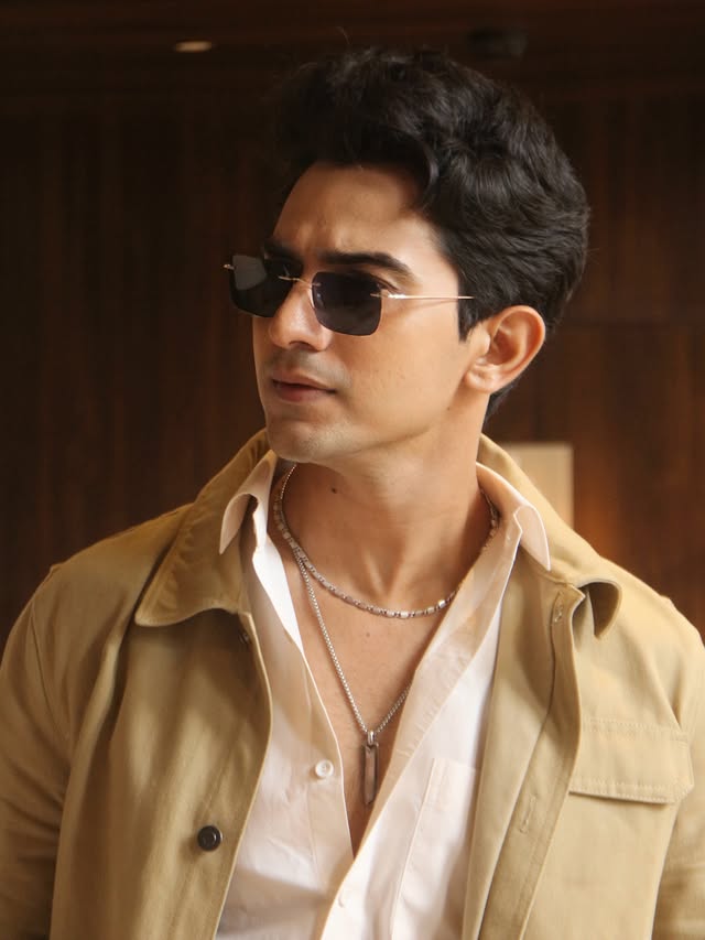 Still writing my story !
.
.
.
.
.
.
#actorslife #sairaab #starplus #itv #rohitchand